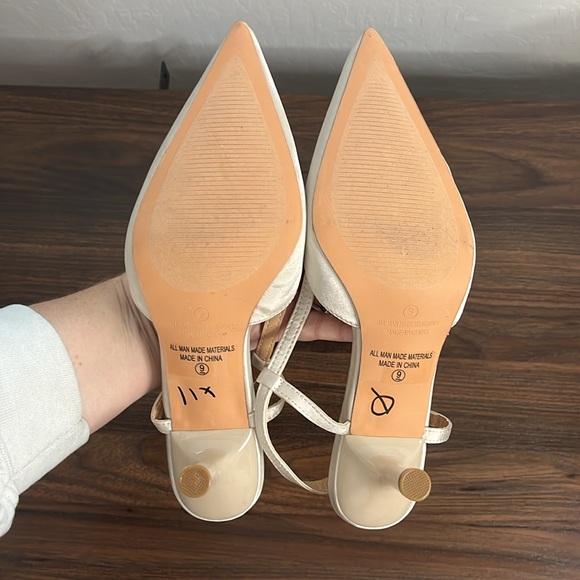 Lulus Women’s 9 Satin Pointed-Toe Slingback Ivory Pumps 90s Y2K Bridal Wedding - Picture 7 of 7